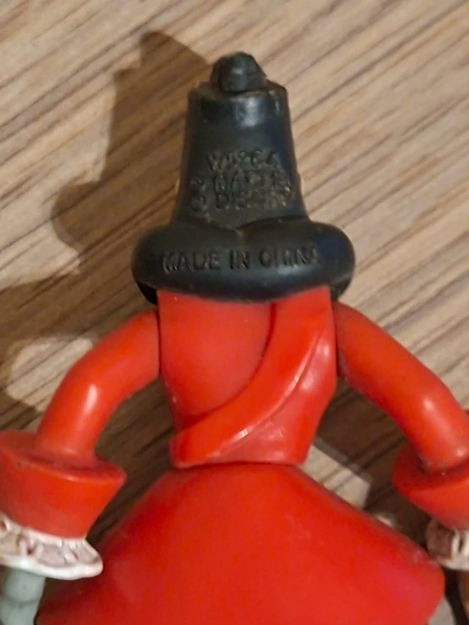 Figurine jouet : Capitaine Crochet (Peter Pan) / Mattel – photo 3